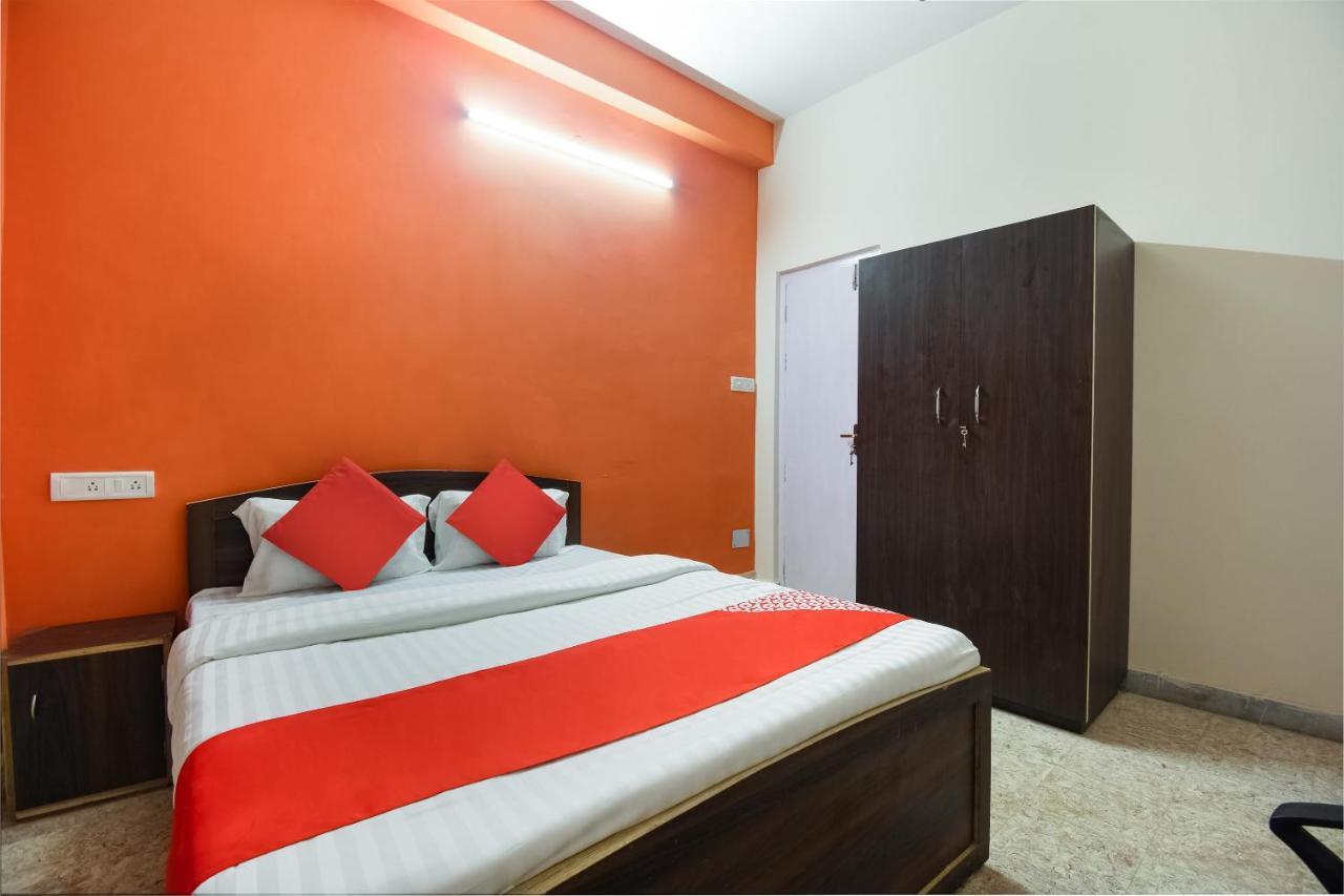 Hotel Oyo 60595 Happy Hut 3*